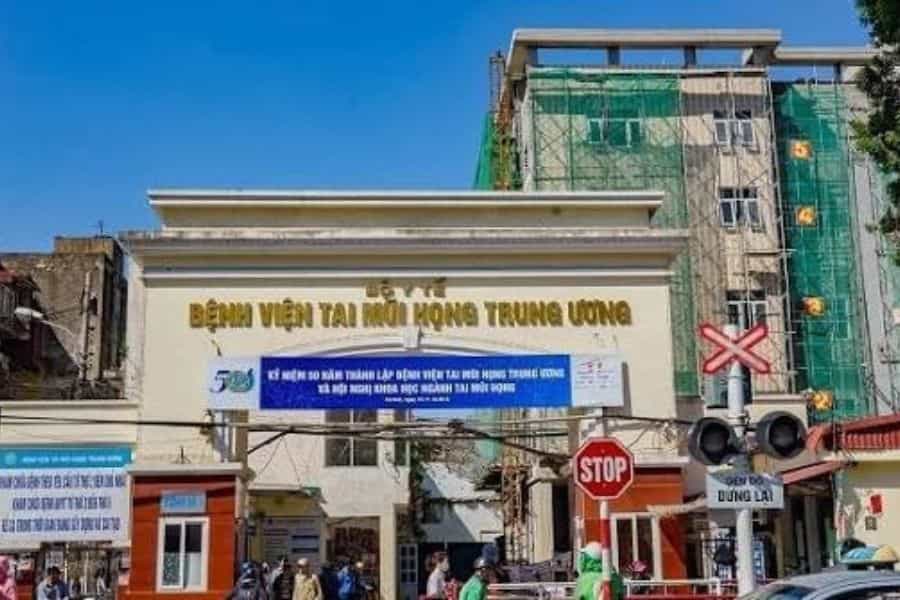 Khám viêm tai giữa cho trẻ ở đâu Hà Nội - Bệnh viện Tai Mũi Họng Trung ương chuyên khám và điều trị các bệnh lý tai mũi họng (Ảnh: Long Châu)