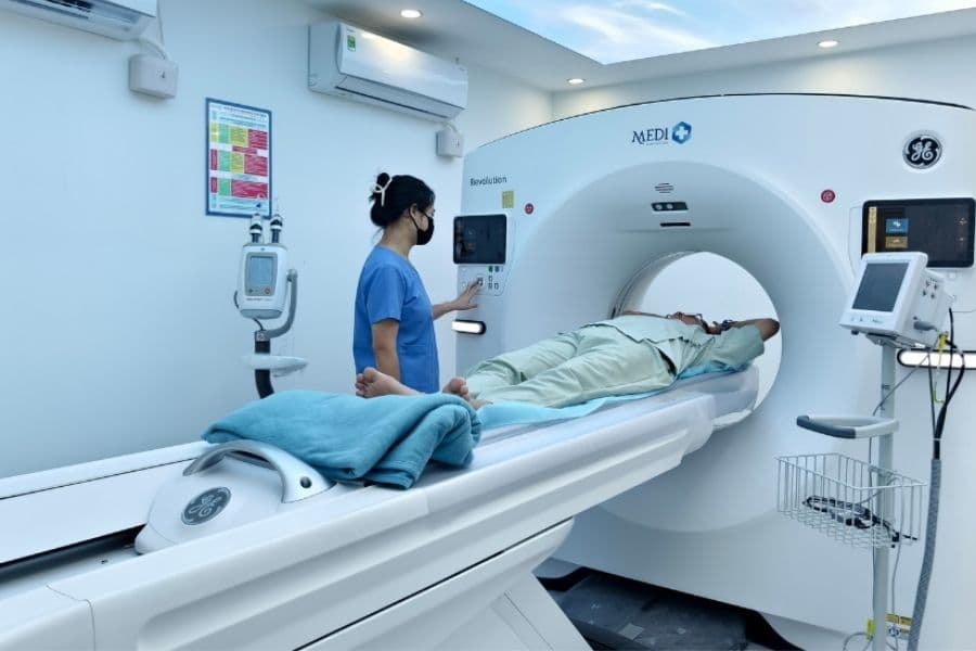 Phòng khám lạc nội mạc tử cung Hà Nội MEDIPLUS trang bị hệ thống siêu âm hiện đại (Ảnh: Mediplus)
