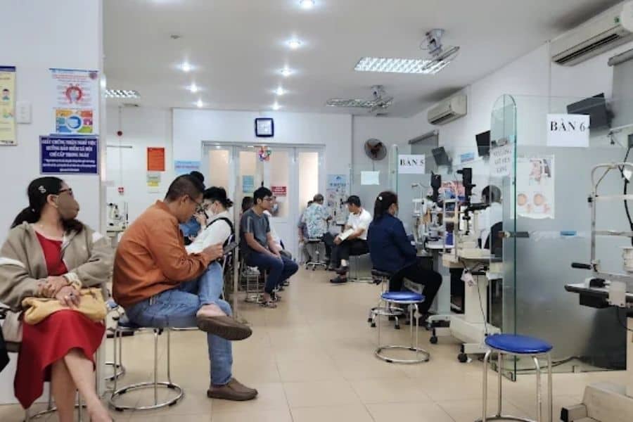 Bệnh viện Mắt TPHCM cung cấp nhiều dịch vụ khám và điều trị bệnh về mắt
