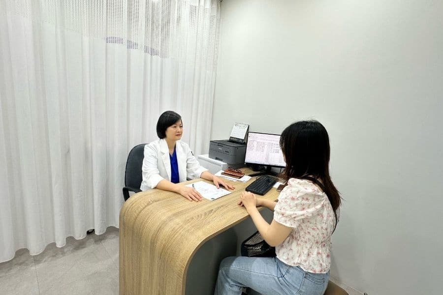 Bác sĩ quản lý thai nguy cơ cao ngoài giờ Hà Nội Thu Hà có 24 năm kinh nghiệm trong lĩnh vực Sản khoa (Ảnh: Phụ sản 1)
