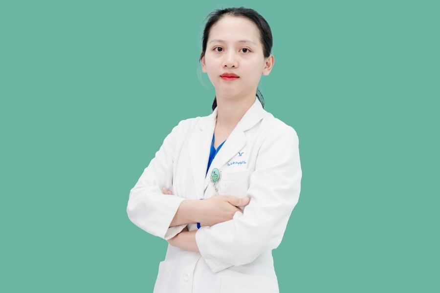 Bác sĩ Nguyễn Thị Ngọc khám bệnh truyền nhiễm tại Medlatec (Ảnh: Medlatec)