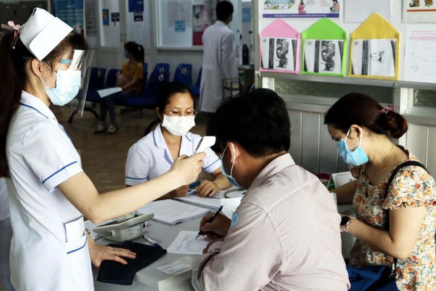 Bệnh viện Đa khoa Bưu Điện có tiếp nhận khám chữa bệnh bằng thẻ BHYT theo đúng quy định (Ảnh: Báo Dân trí)