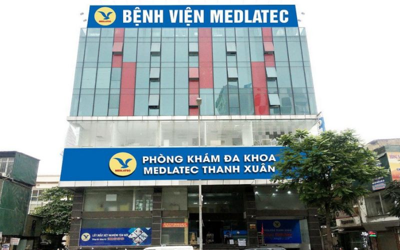 Bệnh viện khám táo bón cho trẻ Hà Nội khám cả cuối tuần và có xét nghiệm 24/7 (Ảnh: Bệnh viện Đa khoa MEDLATEC)
