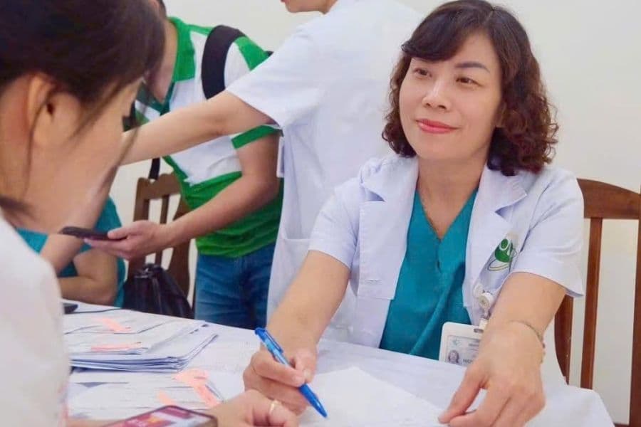 Top bác sĩ khám són tiểu sau sinh Hà Nội Nguyễn Thị Bích Thủy 