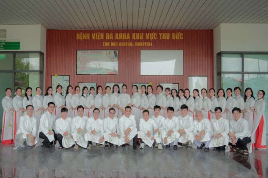 Đội ngũ y bác sĩ tại Bệnh viện ĐK khu vực Thủ Đức