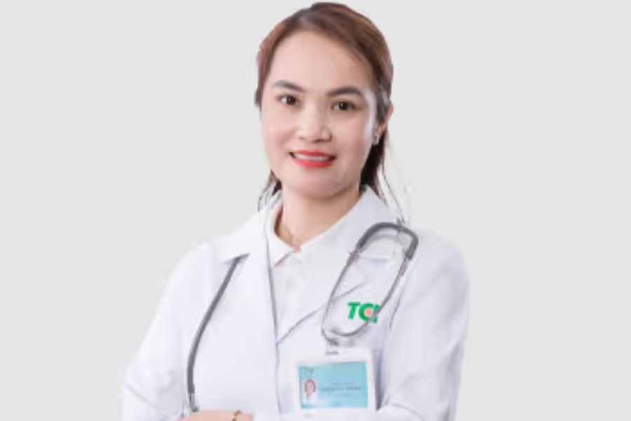 Khám thai với bác sĩ Nguyễn Thị Hiền (Ảnh: TCI)
