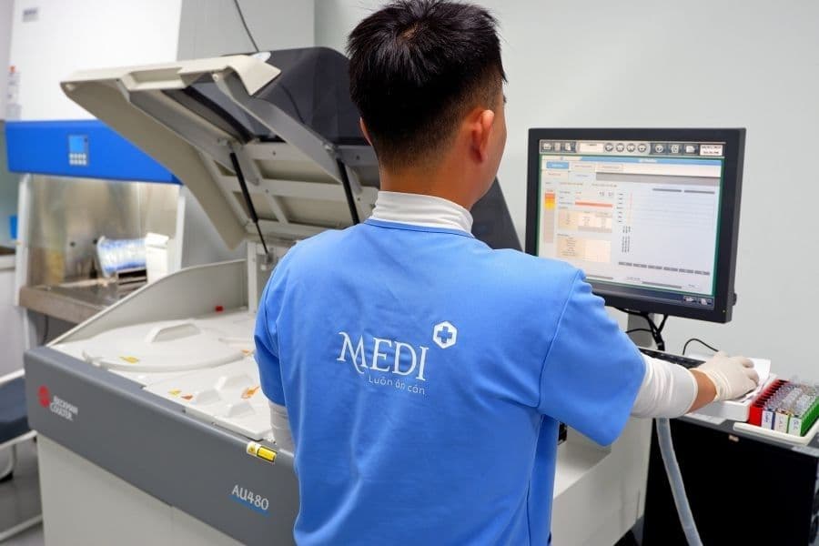 Phòng khám buồng trứng đa nang Hà Nội MEDIPLUS đầu tư hệ thống thiết bị hỗ trợ chẩn đoán và xét nghiệm (Ảnh: MEDIPLUS)