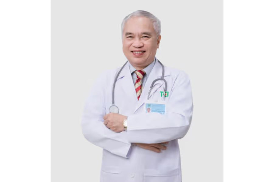 Thầy thuốc ưu tú, BS.CKII Nguyễn Quang Tuấn