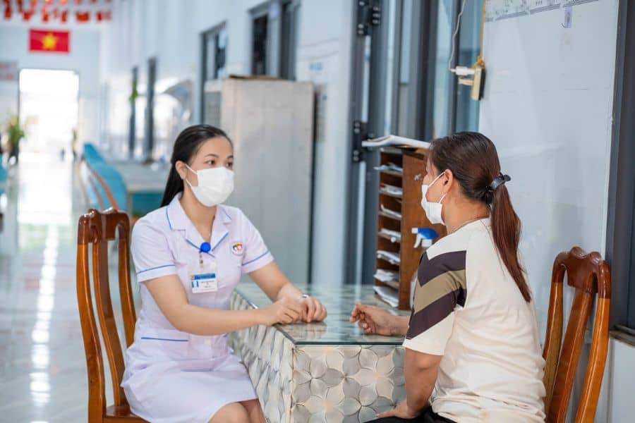 Trung tâm Y tế Khu vực Bù Đăng tiếp nhận khám chữa cho người tham gia BHYT (Ảnh: Trung tâm Y tế Khu vực Bù Đăng)