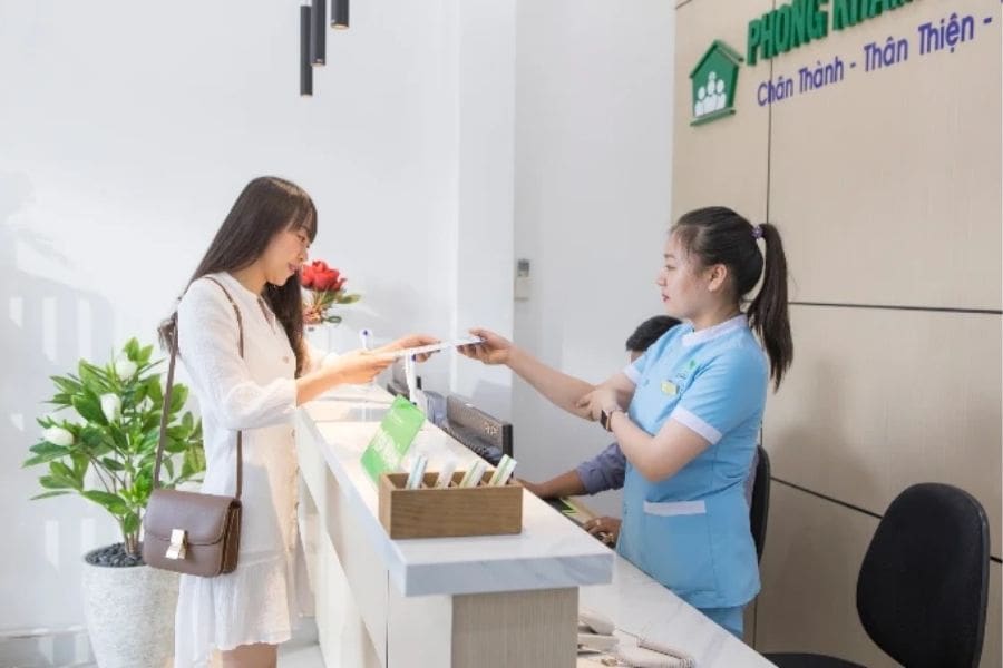 Phòng khám ĐKQT Hàng Xanh cung cấp dịch vụ khám sức khỏe định kỳ cho doanh nghiệp