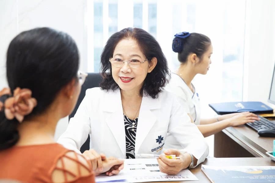 Đặt lịch khám bác sĩ thần kinh giỏi TPHCM - Bác sĩ Từ Thị Mỹ Trang. Ảnh: Bernard Healthcare