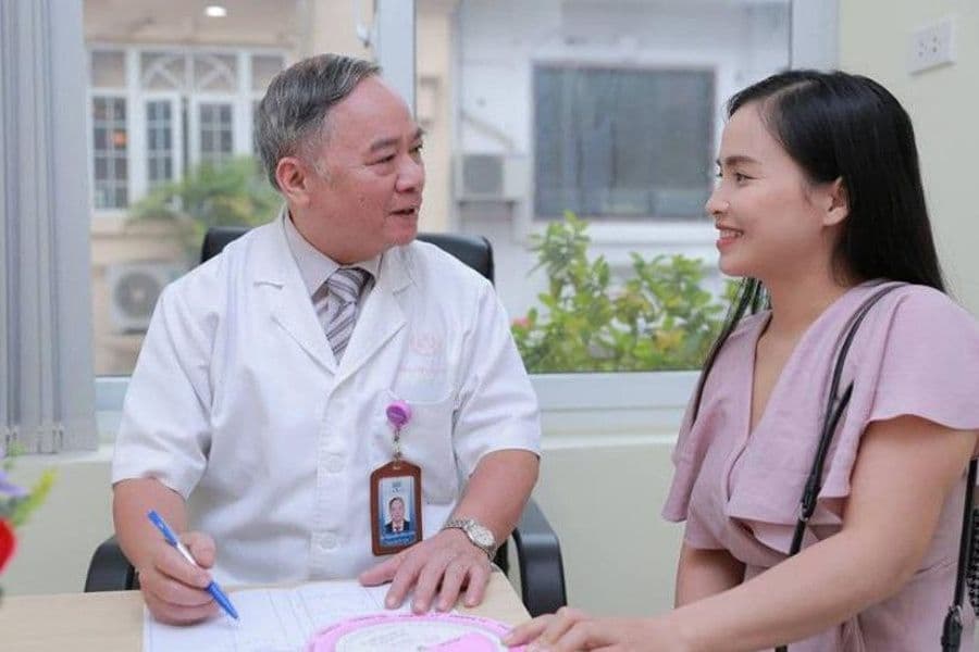 BSCKII Nguyễn Hữu Cốc - Top bác sĩ điều trị rong kinh Hà Nội (Ảnh: IVIE)